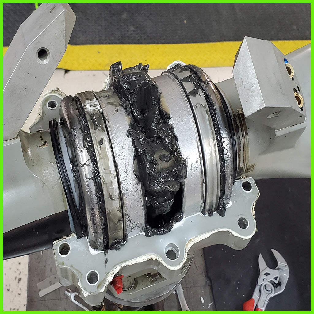 PROPELLER-OVERHAUL-DISSASSEMBLY-CLEANING